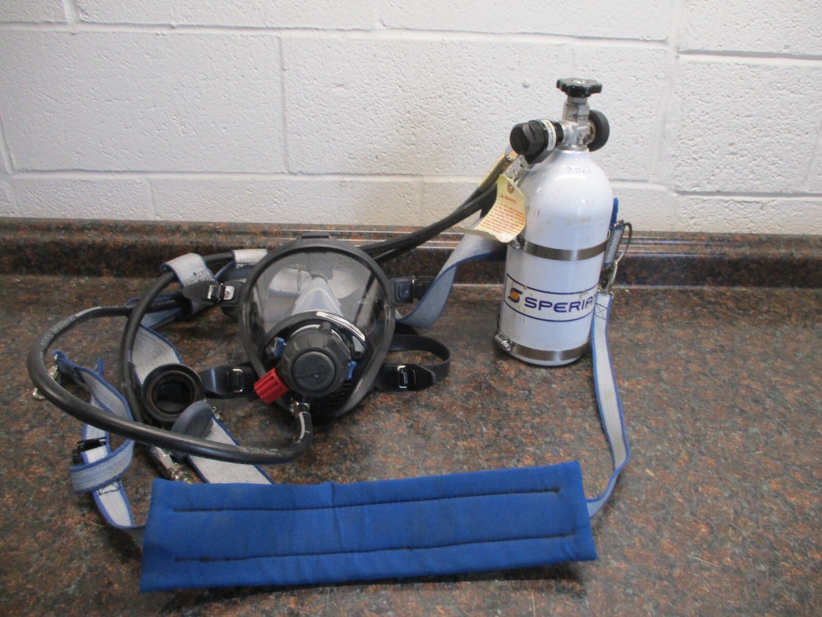 Honeywell P968410 Panther Hip Pac, Pressure Demand SAR, Escape Cylinder W/Mask