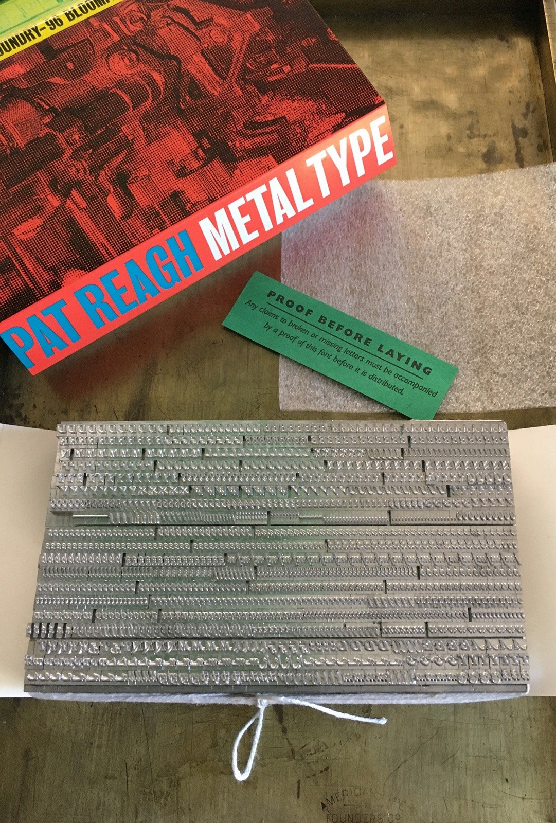 New Letterpress Type - 12 Pt. Garamond Bold Italic with Special Swath Characters