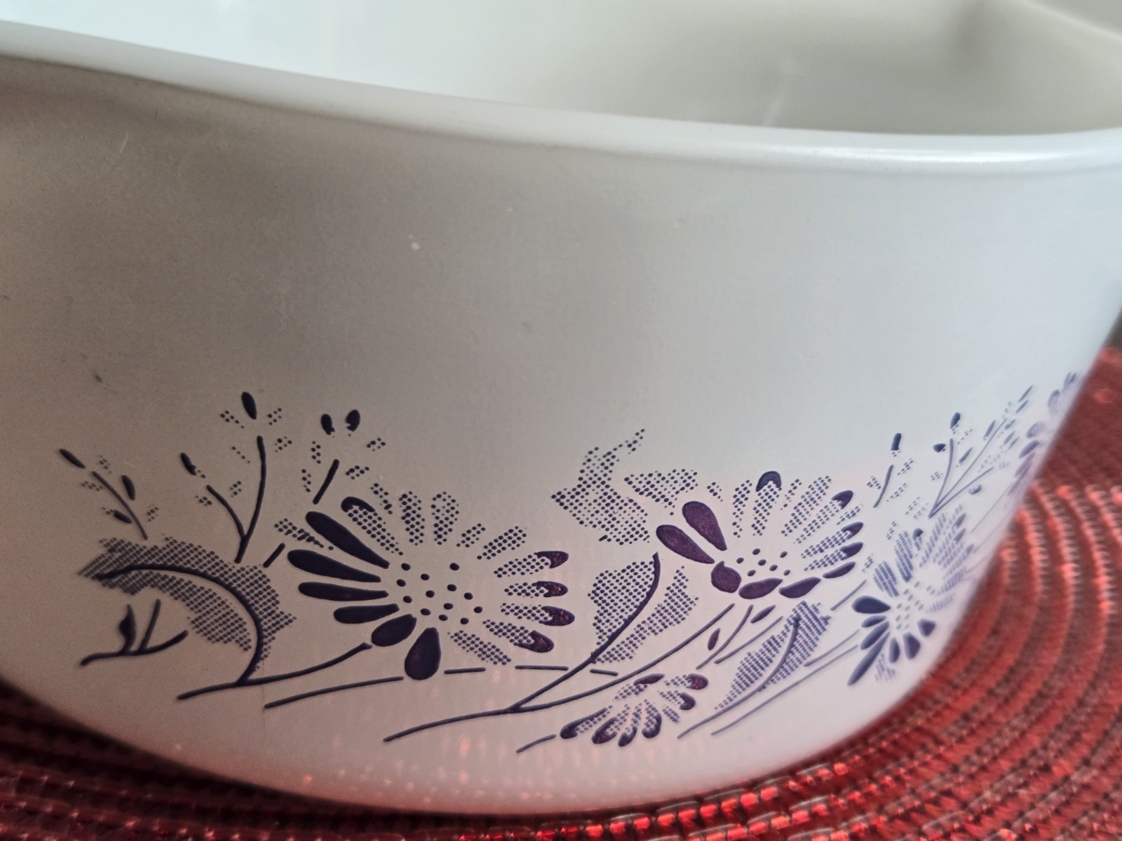 VINTAGE PYREX COLONIAL MIST ROUND 1.5 L CASSEROLE DISH 474-B NO LID