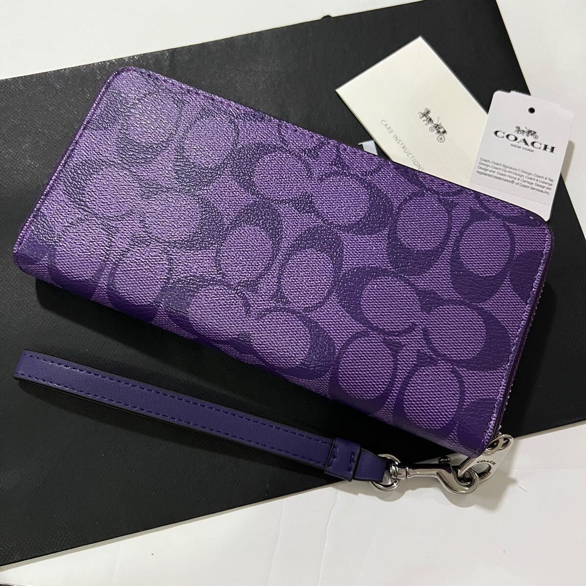COACH Long Round Zip Wallet with Strap Purple Signature C4452 outlet F/S New US