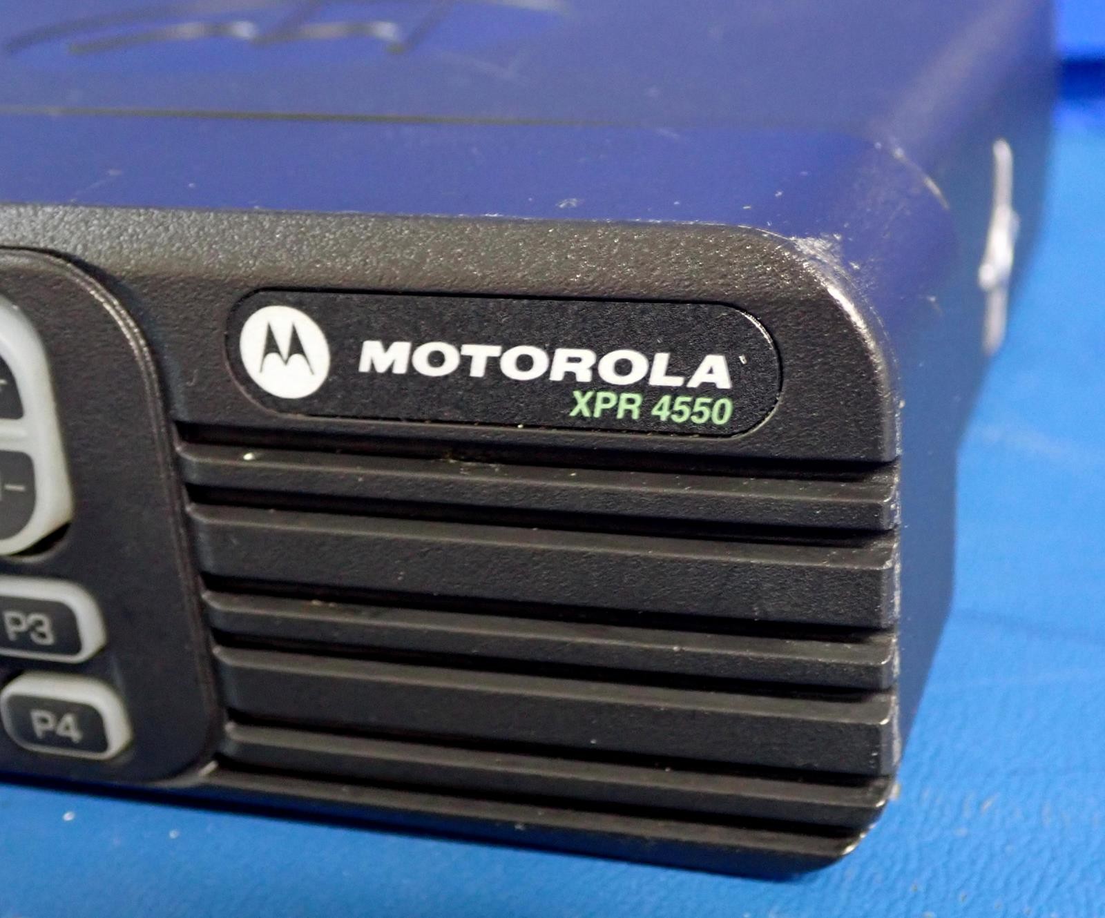 MOTOROLA XPR 4550 Two-Way Radio AAM27TRH9KA1AN