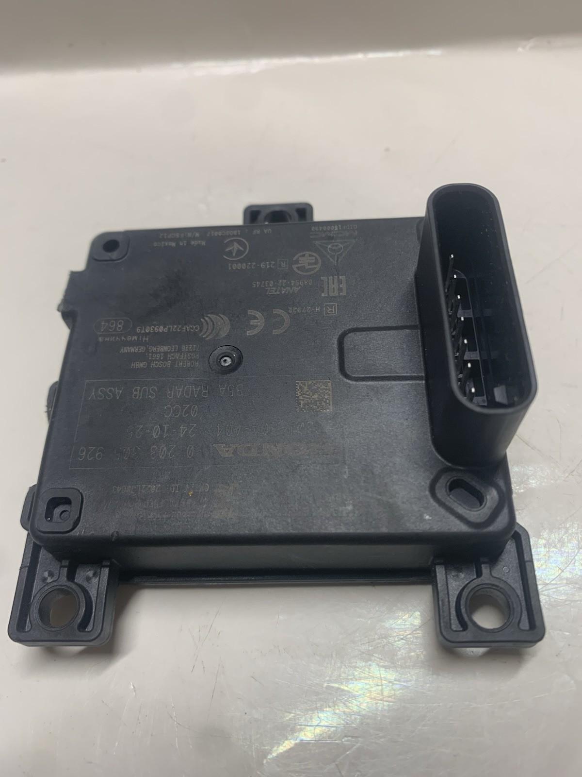 2023-2025 HONDA ACCORD OEM CRUIS CONTROL DISTANCE RADAR SENSOR W/ EMBLEM