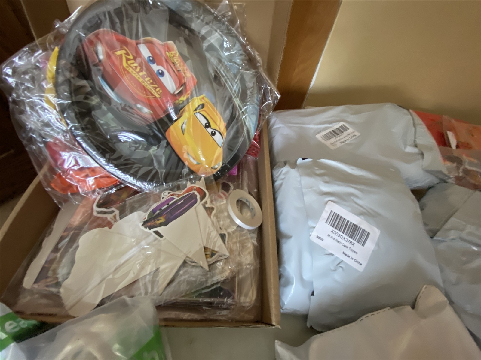 New Party Supplies Packs Resellers Lot #7077