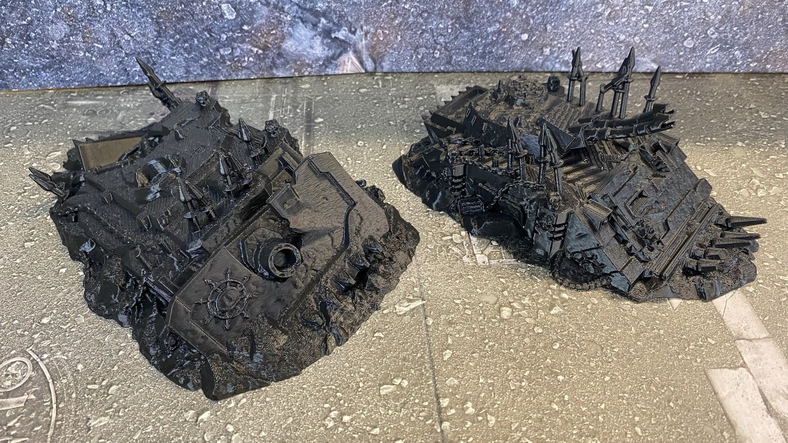Tabletop Terrain - Wrecked Tanks - Warhammer 40K/ Fantasy Compatible - Lot of 6
