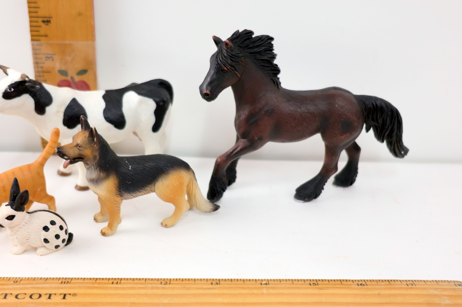 Schleich Farm & Domestic Animal Lot of 10 Horses, Cow, Cats, Dogs, Rabbit