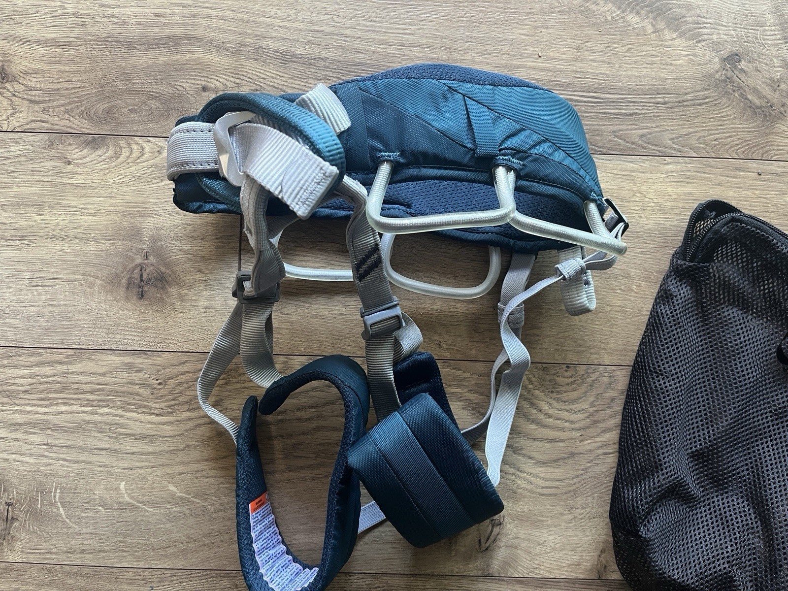 Black Diamond Women’s Primrose Climbing Harness – XS – 61cm-69cm(24-27in) Teal