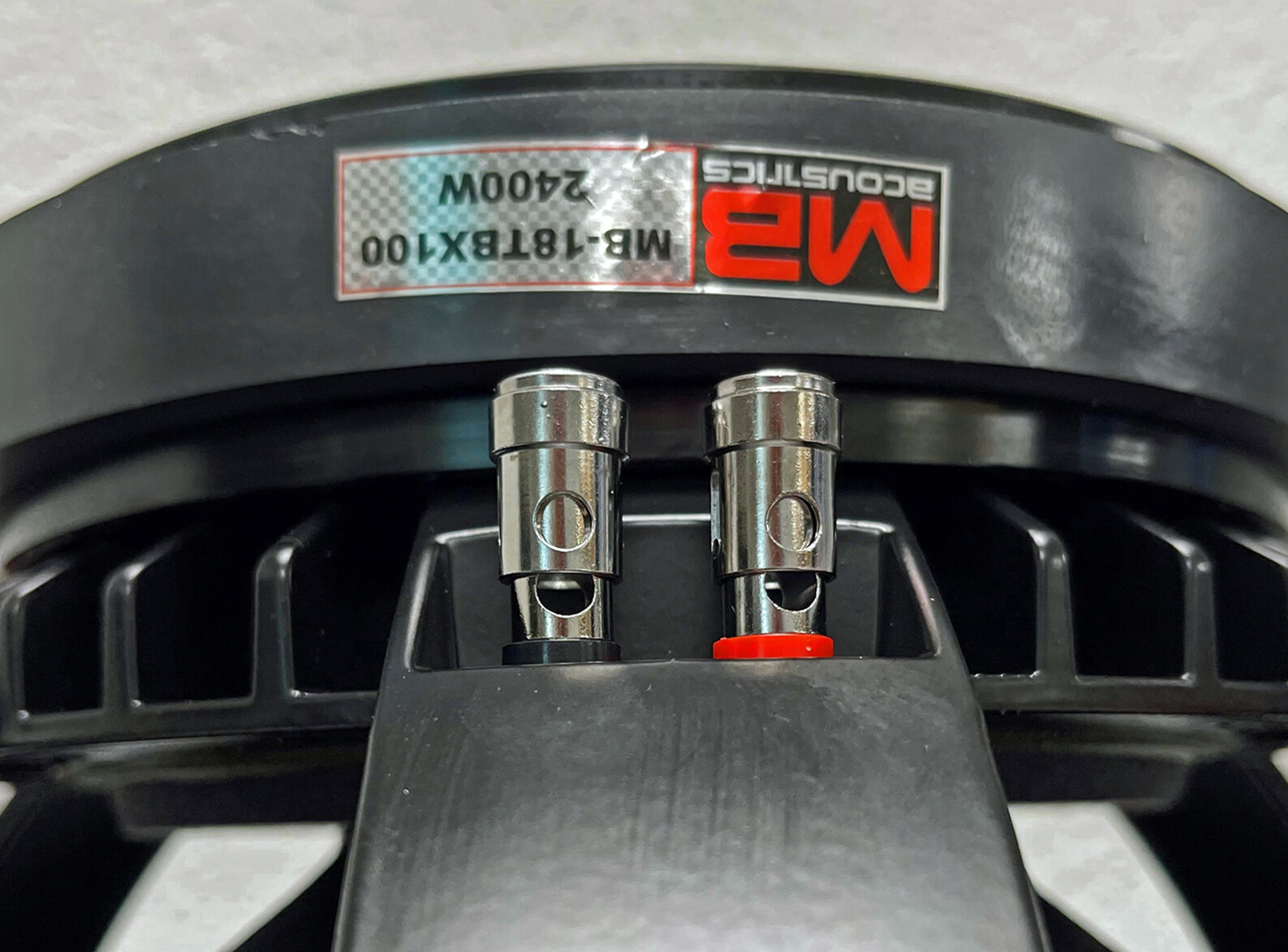 18" PA Woofer 4" Glass Fibre IN-OUT VC, Demodulation Ring, 2400W, MB Acoustics