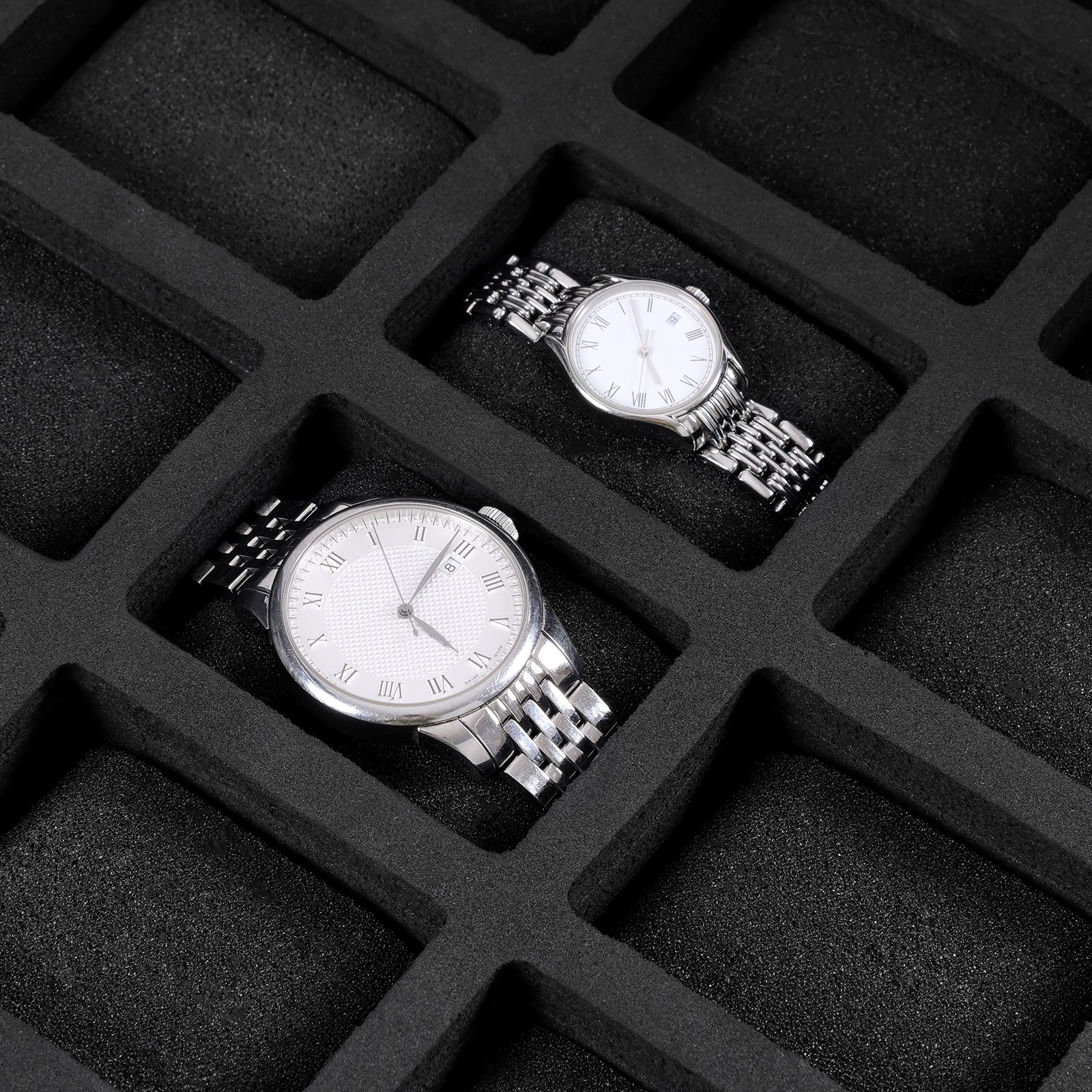 35 Slots Aluminum Watch Display Case Lockable Watch Jewelry Storage Showing Box