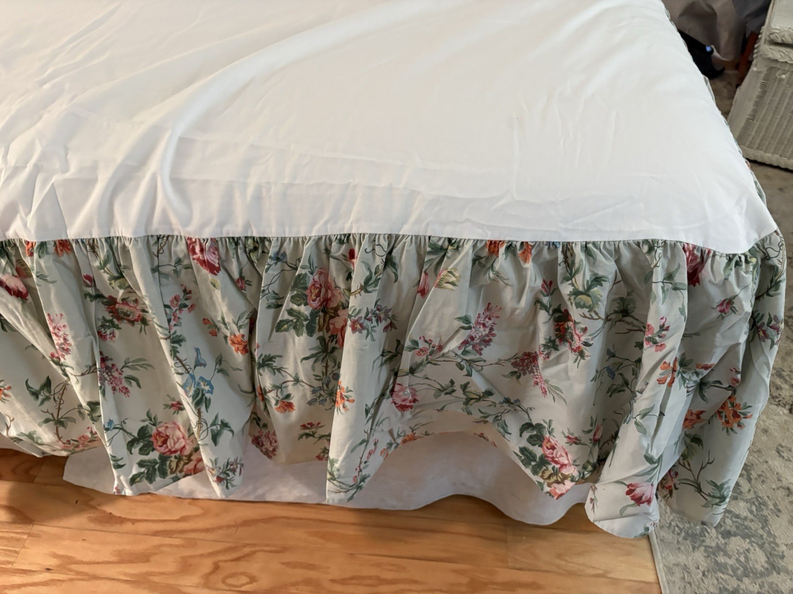 Ralph Lauren Toulouse King Bed Skirt Dust Ruffle - Pewter Excellent