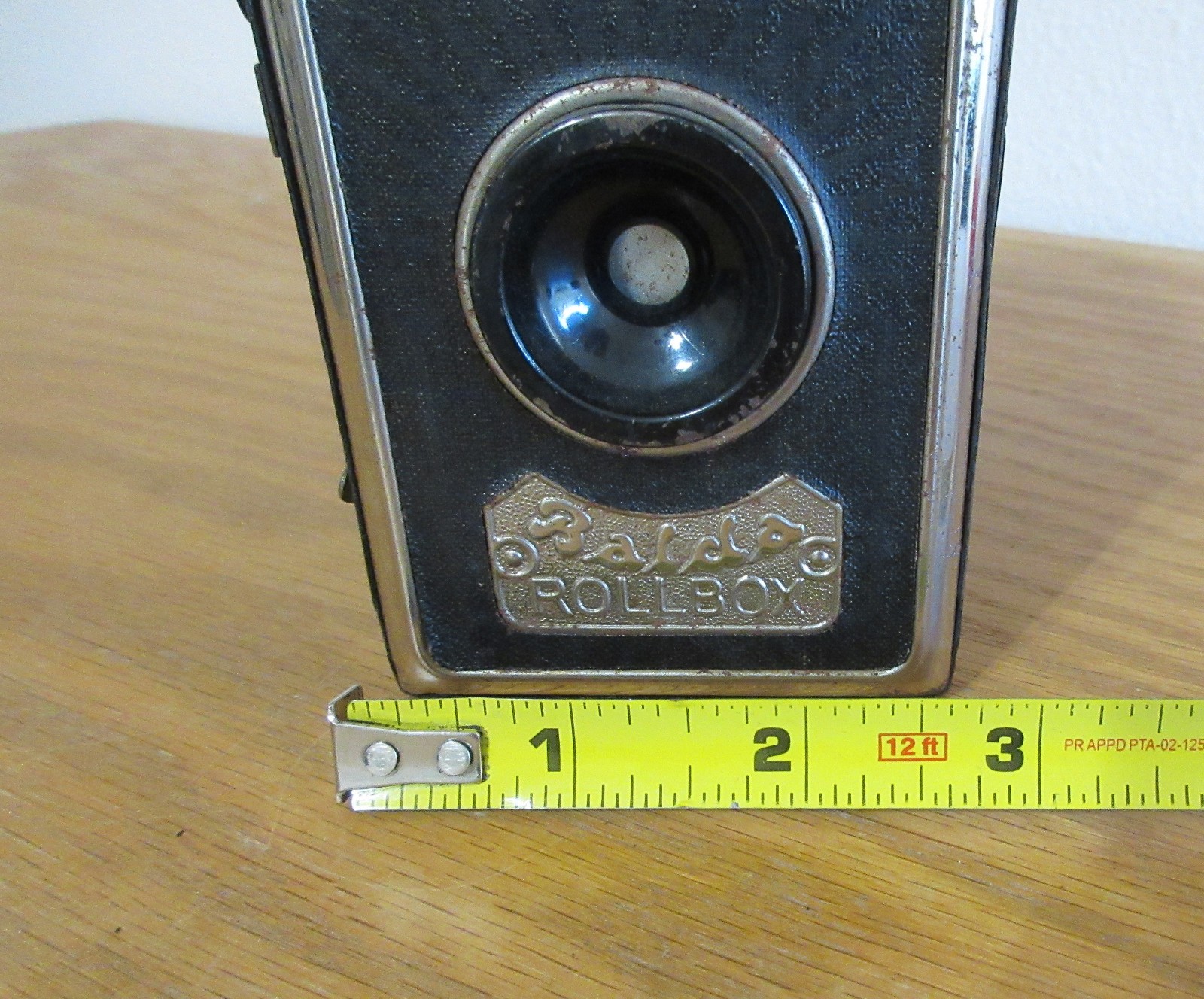(O) Balda Rollbox Camera w/ Leather Case and Remote Cable Thread, 1930s