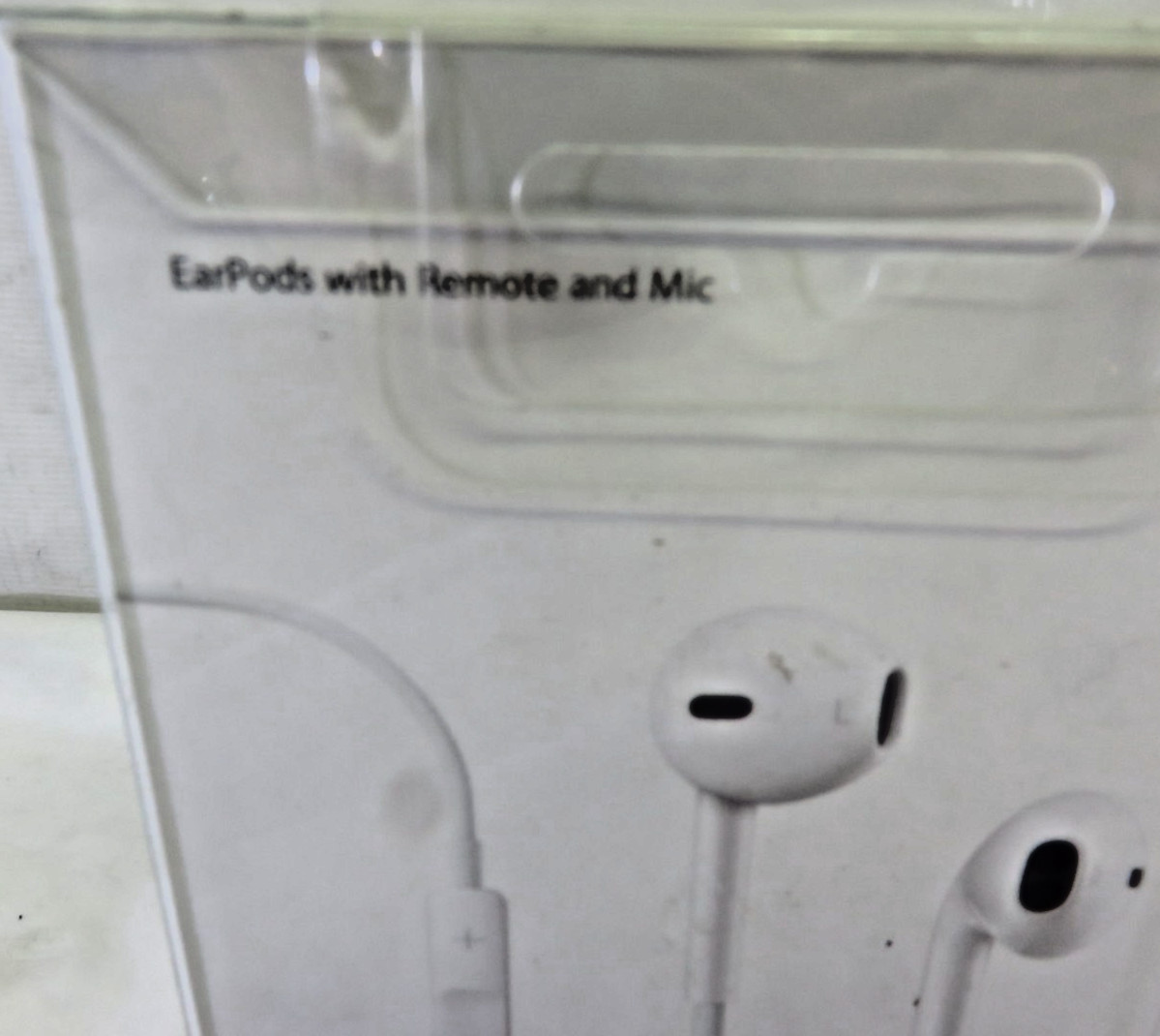 Original OEM Apple iPhone Wired 3.5mm Headset EarPods Headphones MD827LL/A, NEW