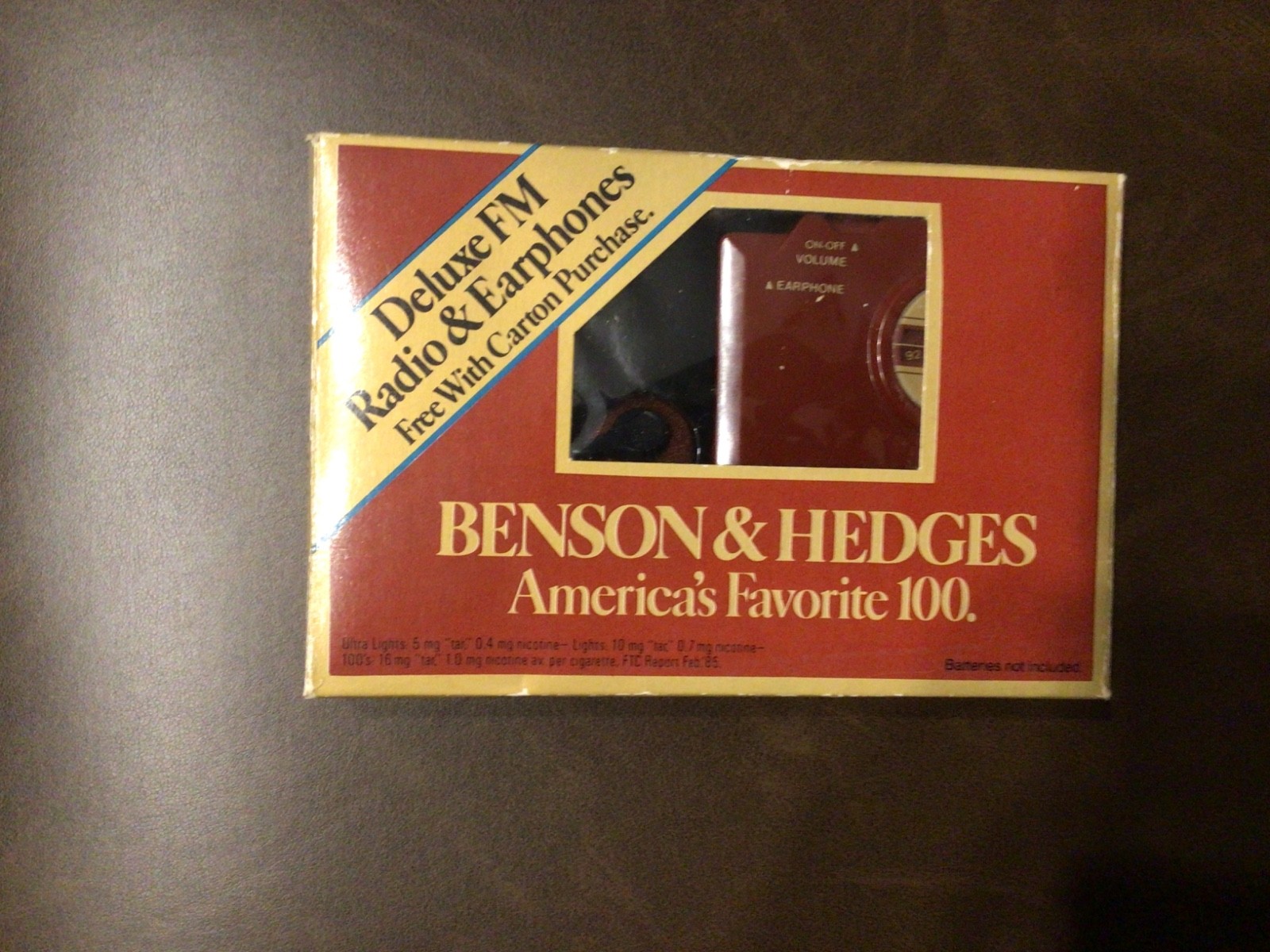 Benson & Hedges Deluxe FM Transistor Radio NOS in Original Box