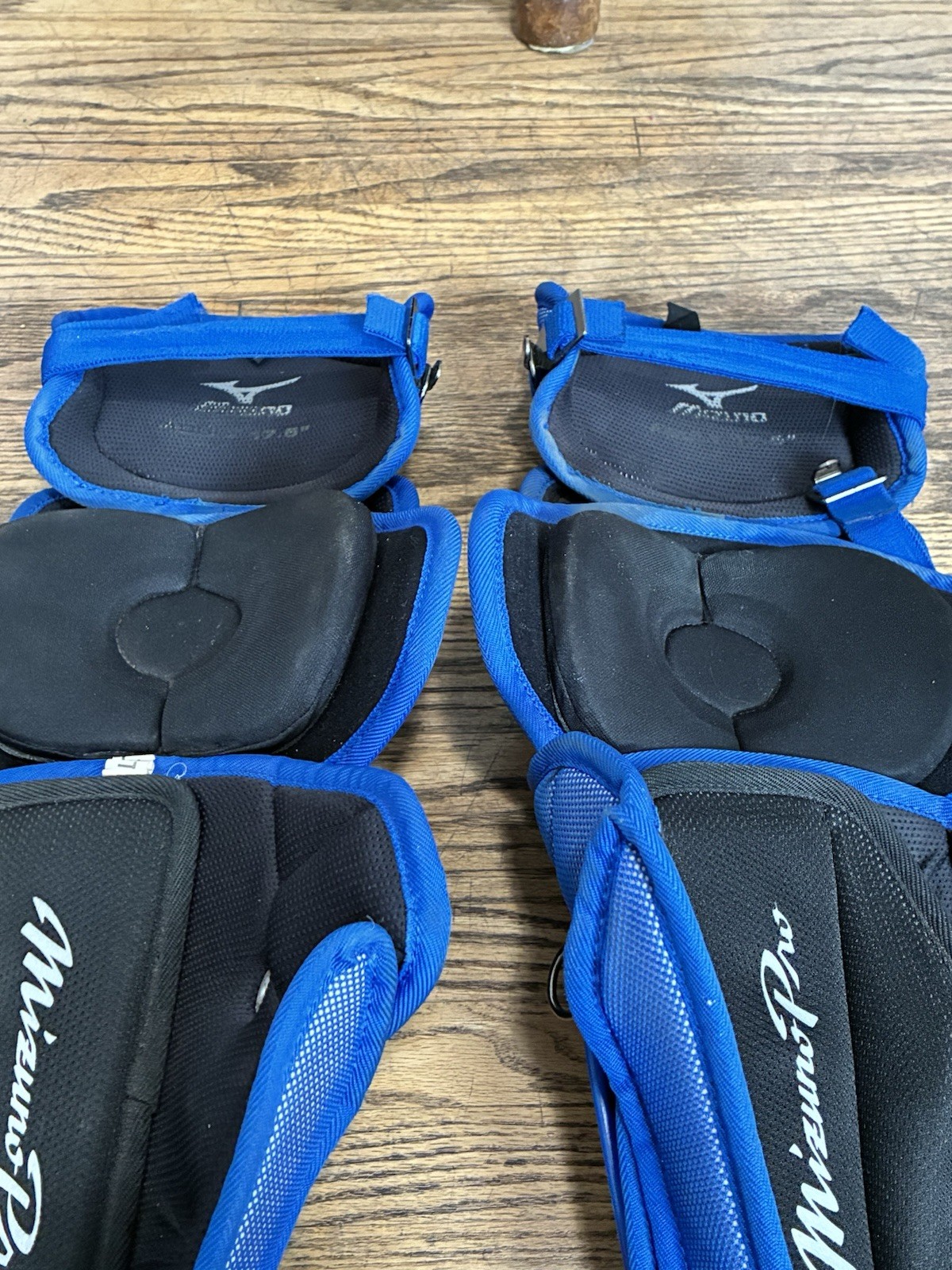 Chicago Cubs Game Used/Issued Mizuno Pro 17.5 “ Catchers Shin Guards Blue