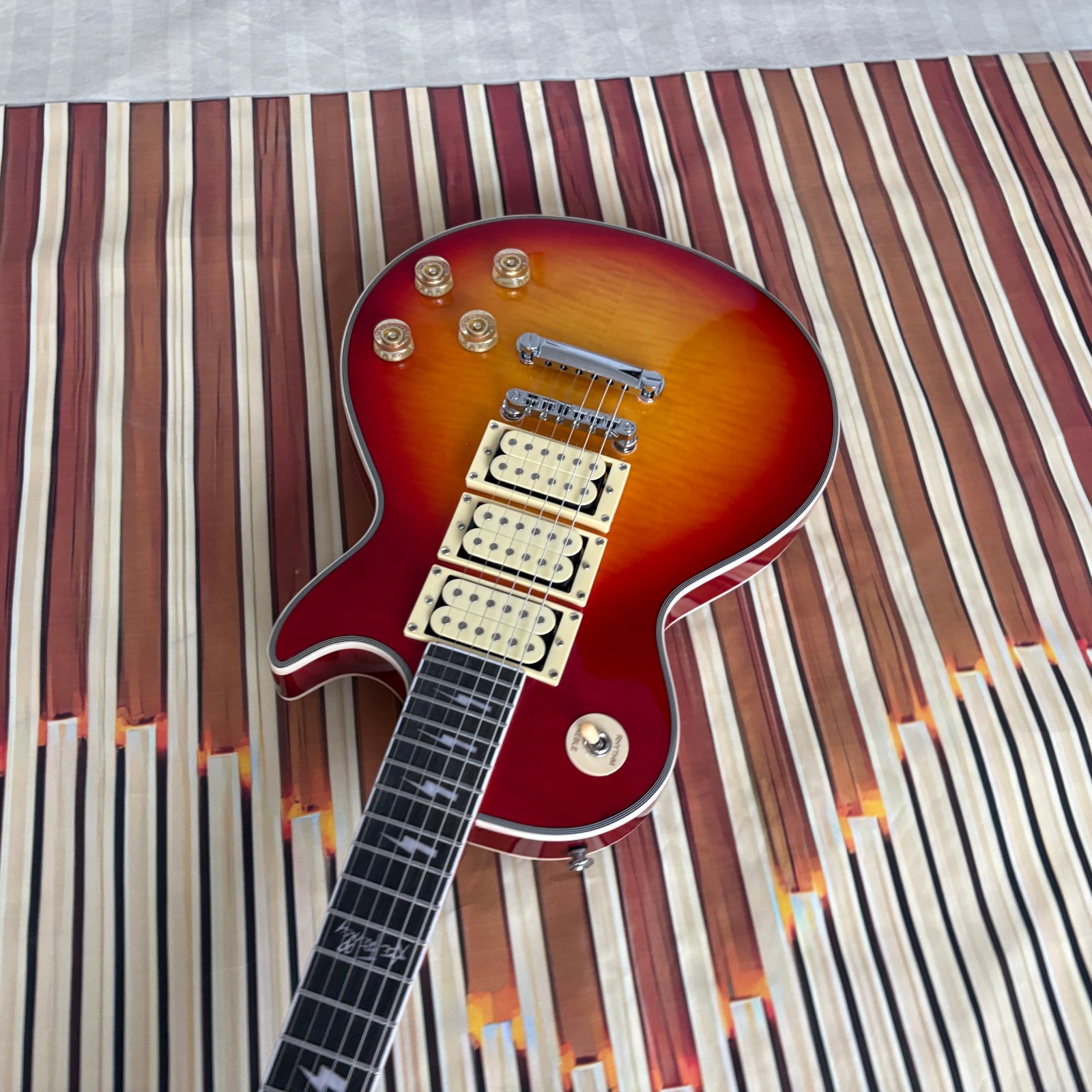 1997 Ace Frehley Signature Les Paul Custom! Cherry Sunburst solid Mahogany Body