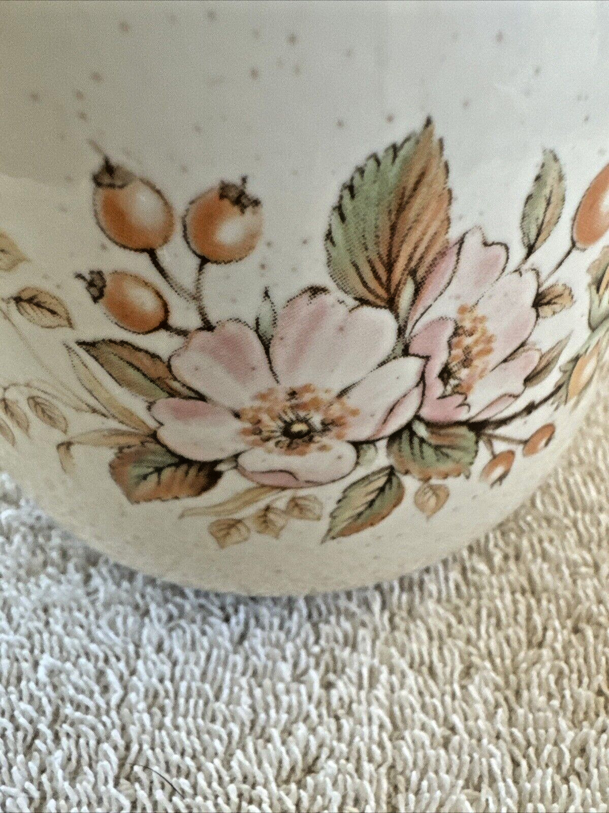 BHS Country Garland Small Tea Pot Cream Speckled Color W/ Flowers Painted on it