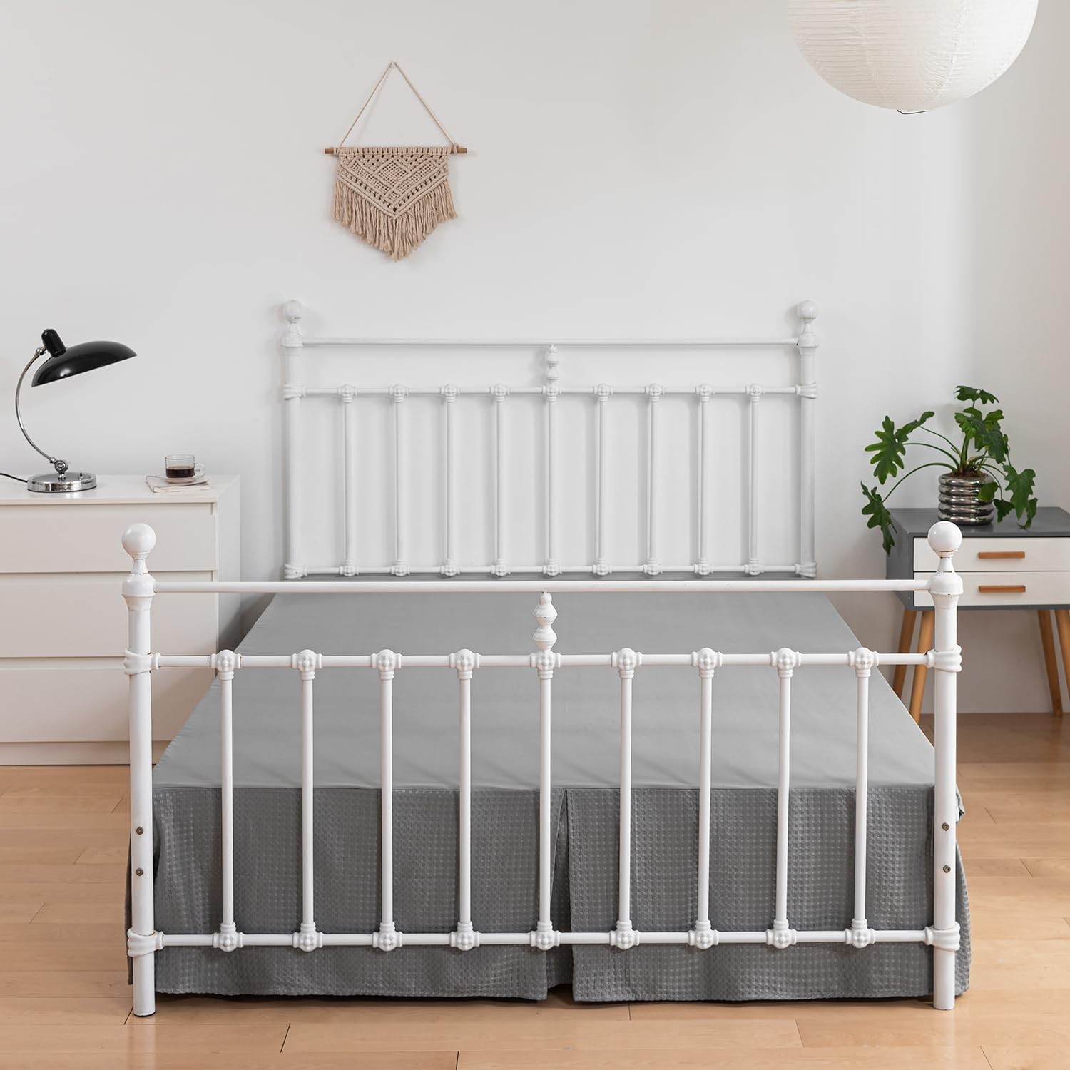 King Dust Ruffle, Waffle Weave Fabric 18'' Drop – Classic Grey Elegance