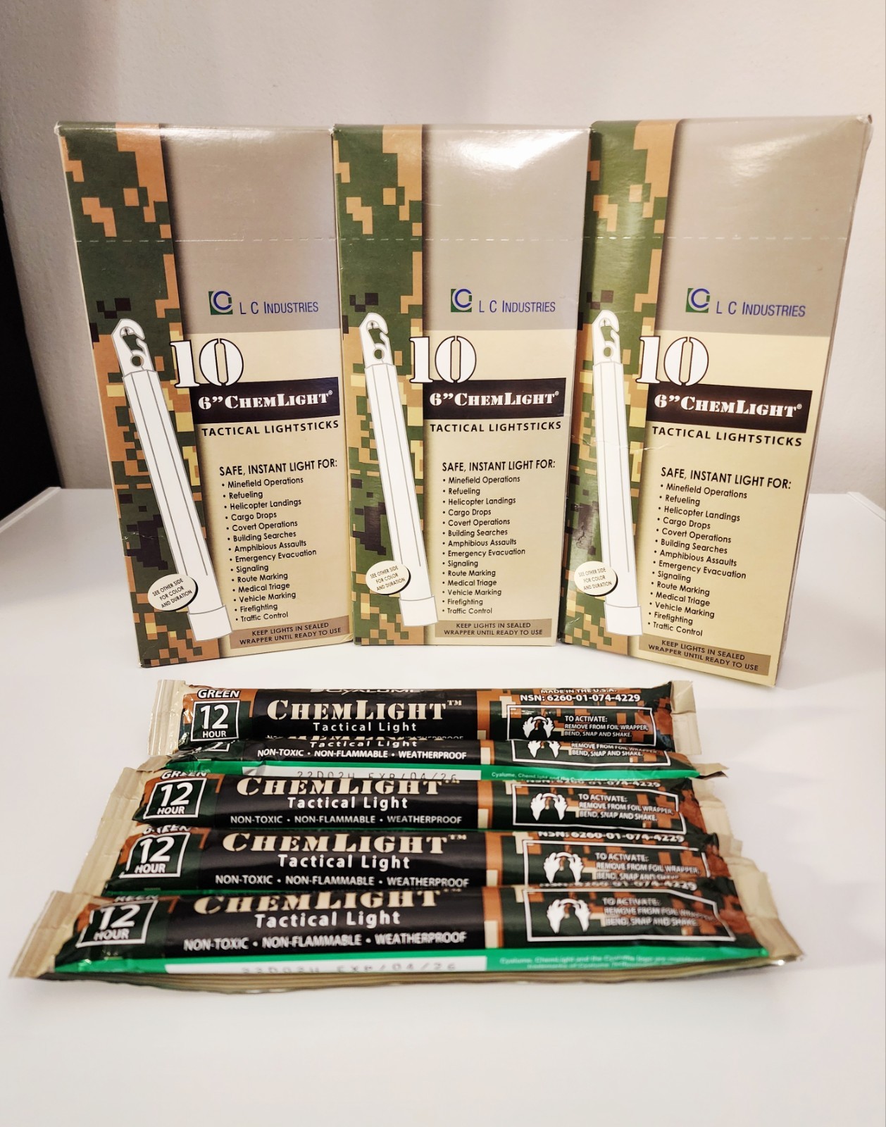 LC Industries ChemLight 6 inch Green Box of 10 Military Grade Glow Sticks