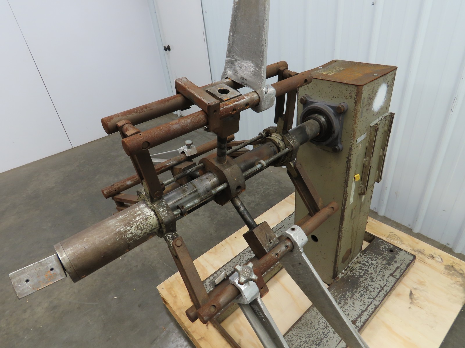 Jaco Coil Reel Uncoiler Feeder Manual Brake 20" ID Manual Tightener Decoiler