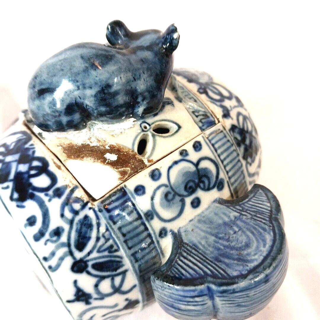 Antique Chinese Blue White Porcelain Mouse Incense Burner Box Signed REPAIR