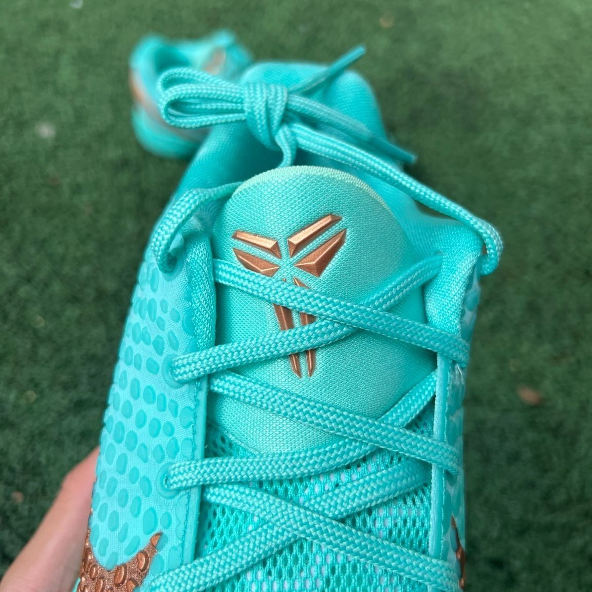 NK Jalen Brunson X NK Zoom Kobe 6 Protro Statue of Liberty IQ5774-300