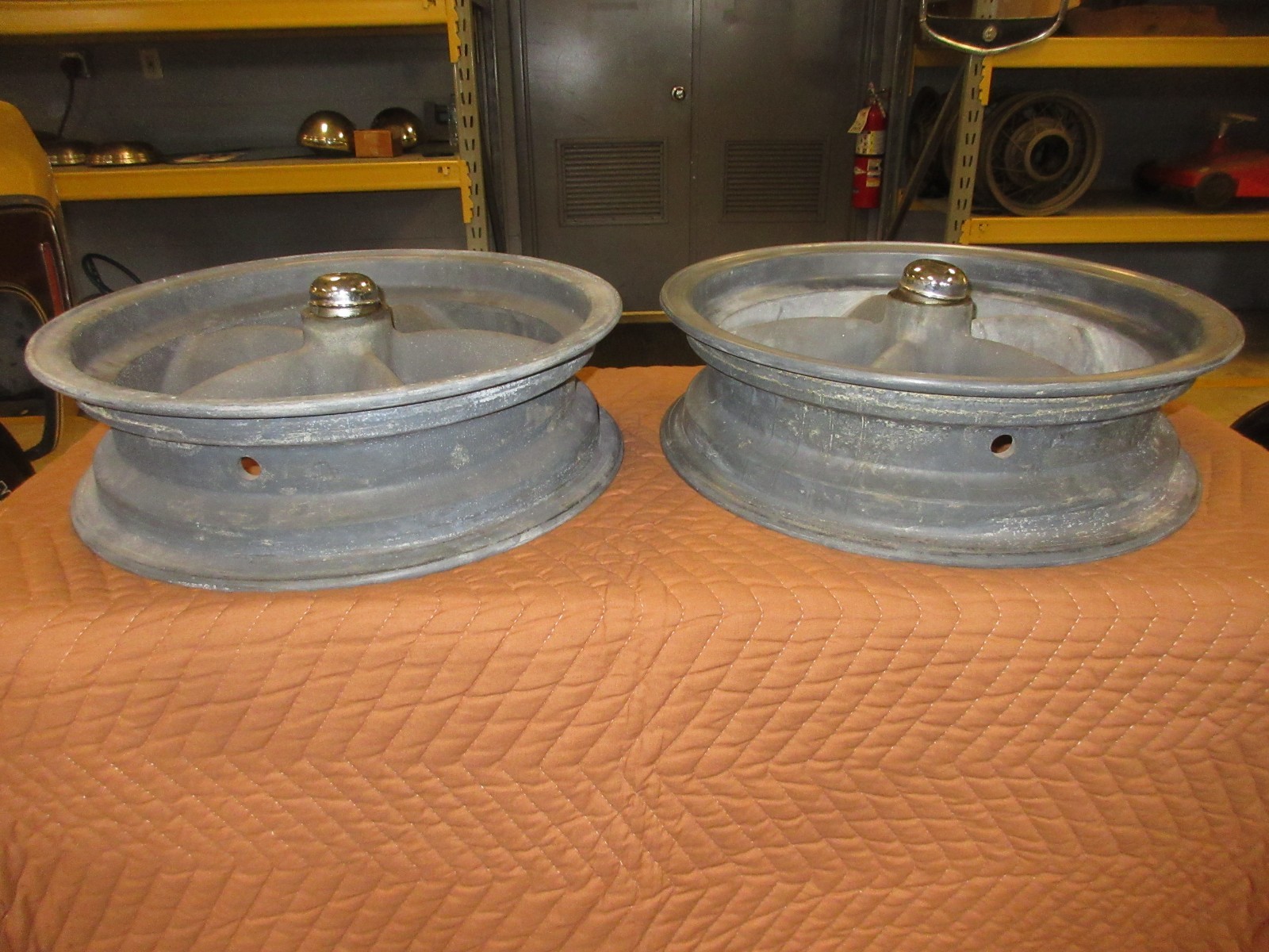 MAGNESIUM WHEEL DRAG STRIP RACE CAR SPINDLE MOUNT 15X4 HISTORIC 1959 Orig. Boxes