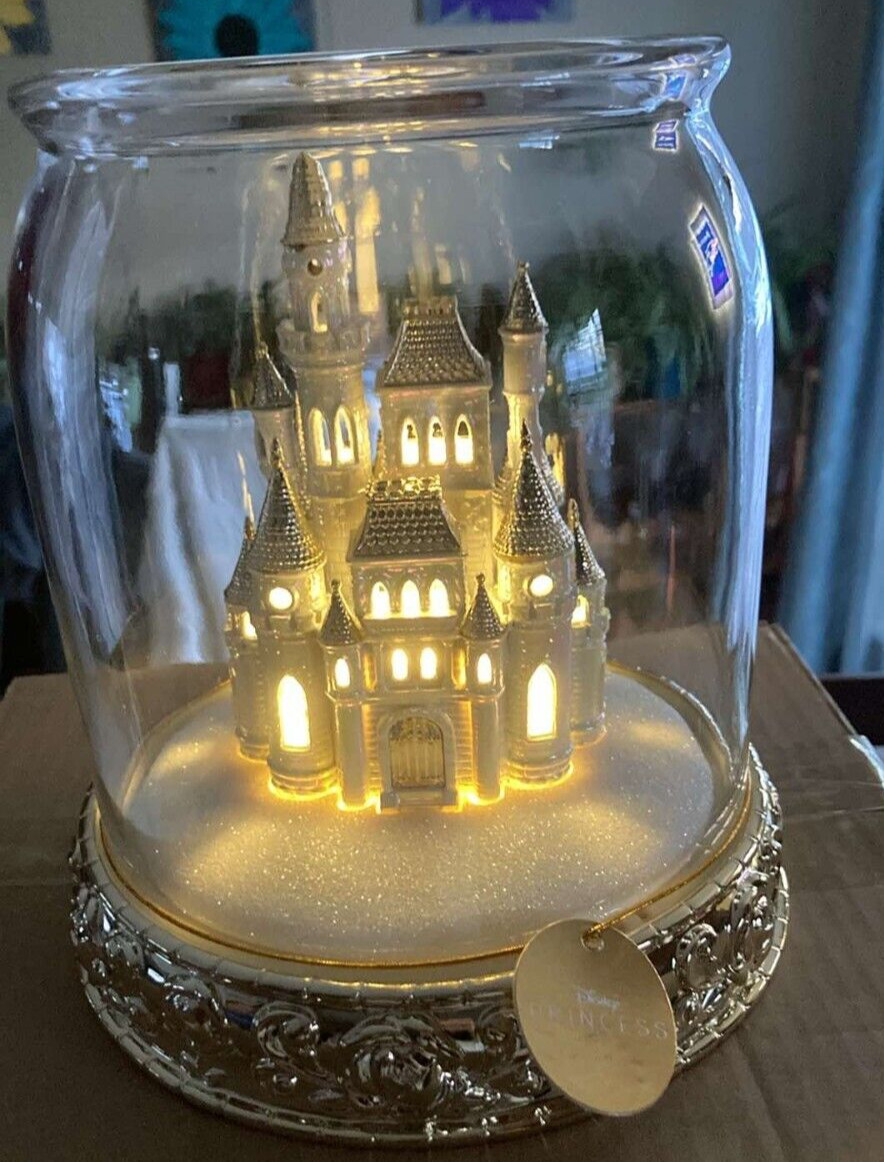 Bath and Body Works Disney 3-Wick Candle Holder Light-up Castle Cloche