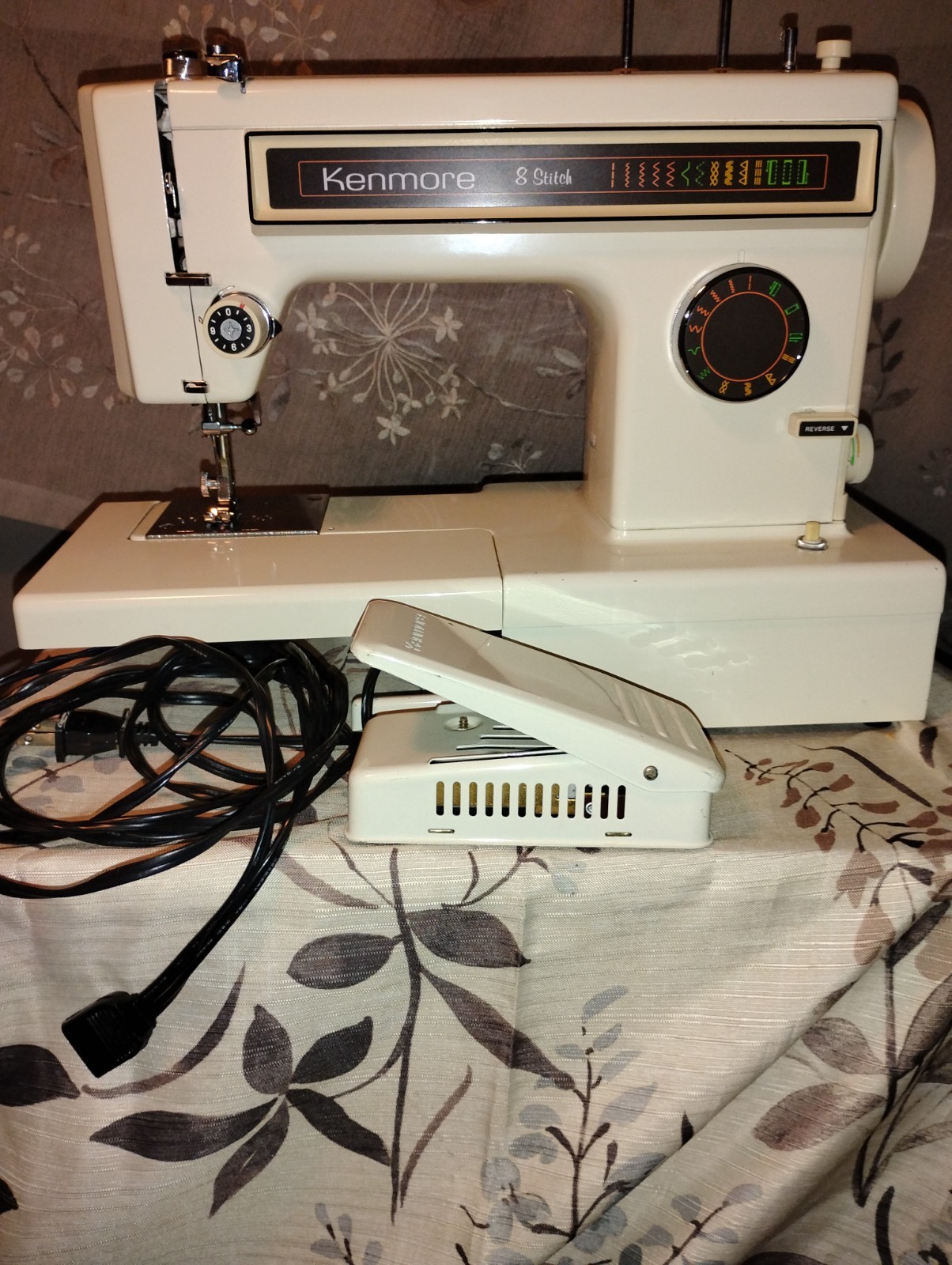 Vintage Sears/ Kenmore 158.1345 Sewing Machine