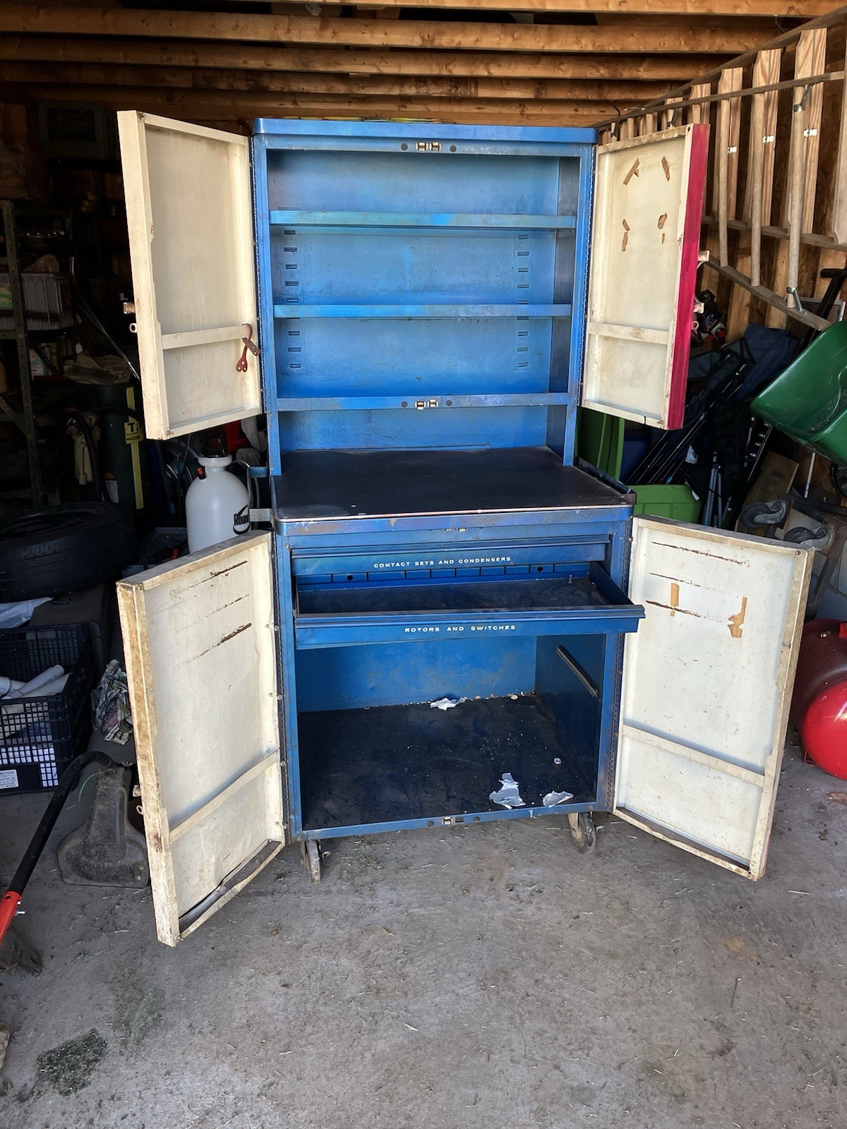 United Delco Blue White Cabinet Gas & Oil Theme Advertising