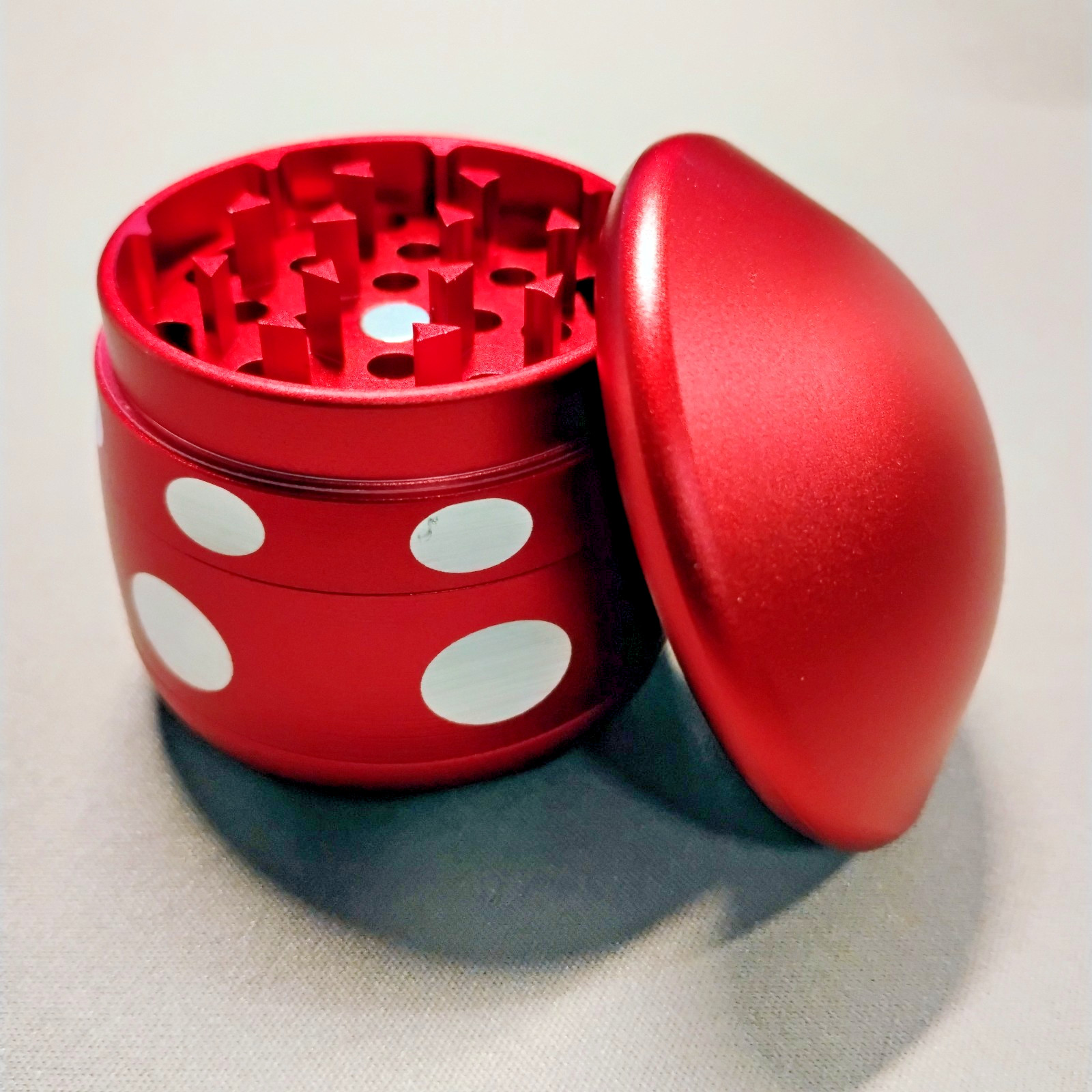 Tobacco grinder Easy Grind Mushroom Grinder — 45mm (1.7in) — Red