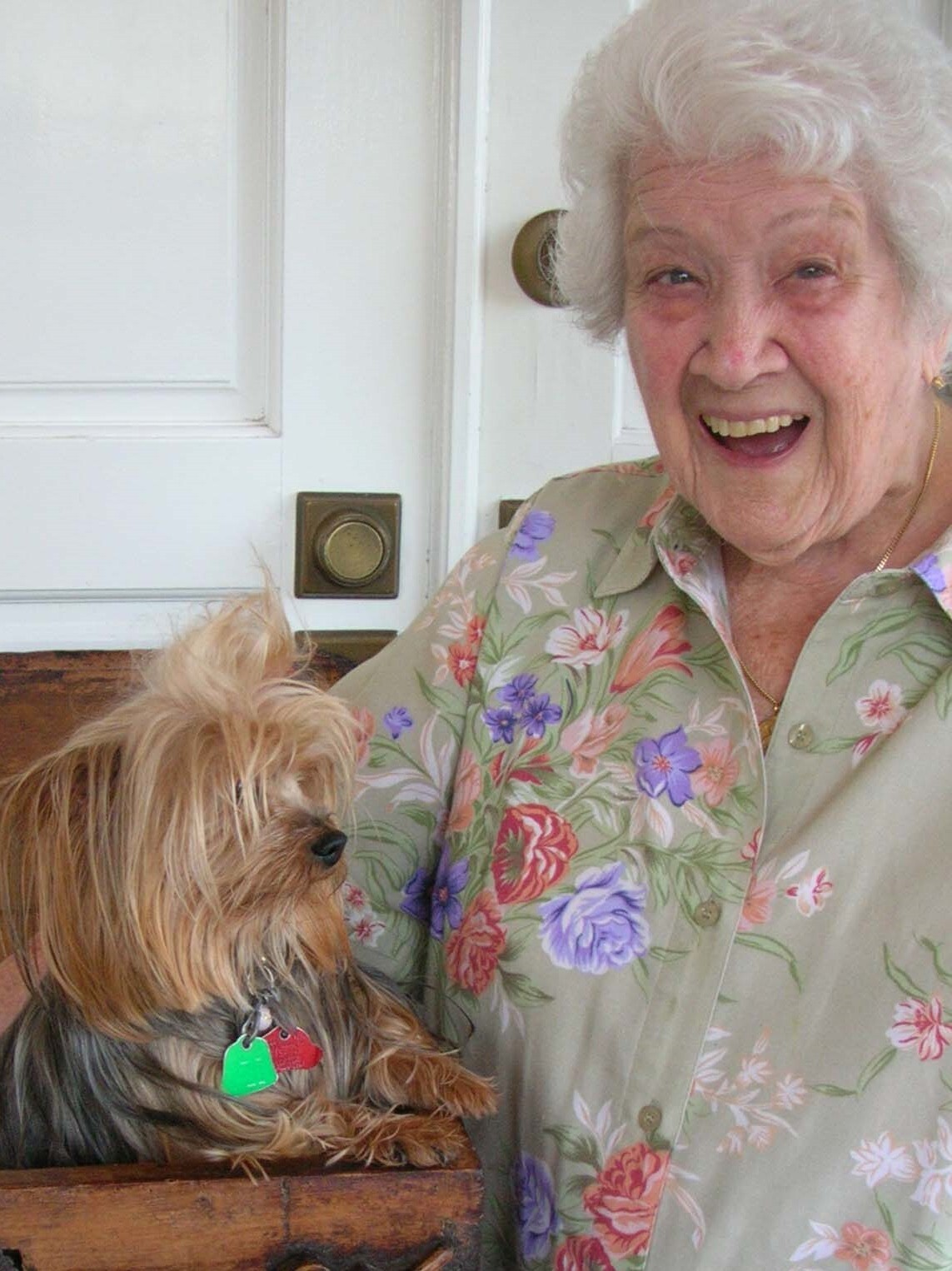 BERTHA’S VINTAGE VATICAN PILGRIMAGE STERLING SILVER HALLMARKED CRUCIFIX CROSS