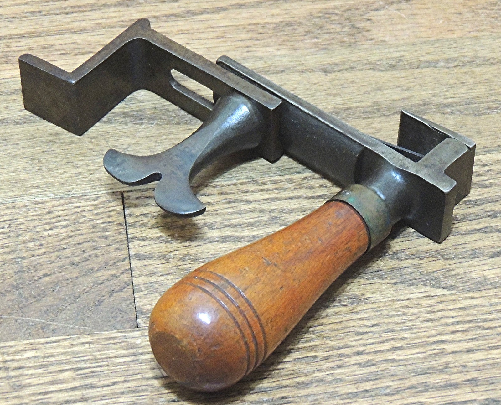 GOODELL-PRATT? CLAPBOARD SIDING MARKER-ANTIQUE HAND TOOL-MARKING GAUGE