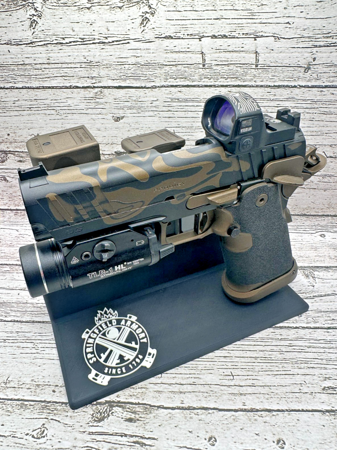 Springfield Prodigy Pistol Display Stand + 3 Mag Holder – Black Polymer