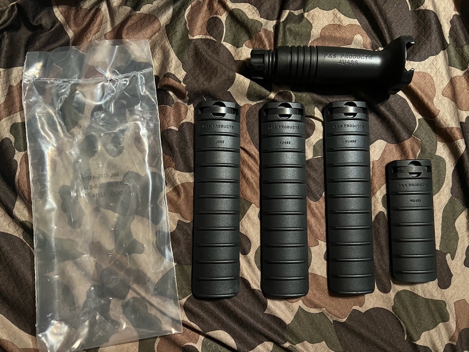 P&S 4U486 11 Rib Rail Cover Set W/ Broomstick