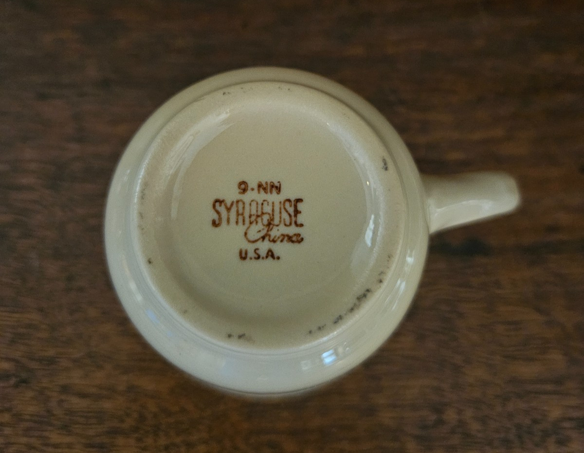 Vintage Jacques Restaurant Coffee Cup Chicago Il (Syracuse China 9-NN)