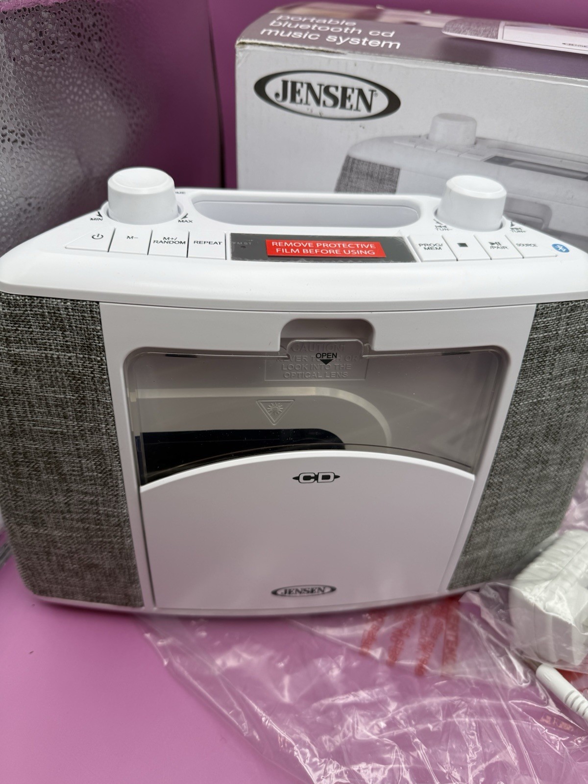 Jensen CD-565 Portable Bluetooth CD Music System FM Excellent Condition