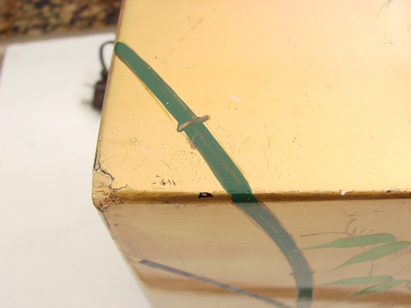 Sharp PF116 PAGODA Tube Radio – Gold Lacquer Bamboo Design – WORKING