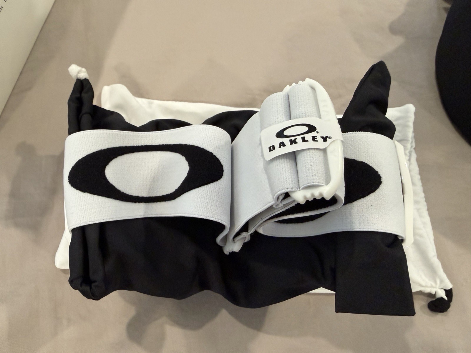 Oakley Airbrake Xl Polished White With Prizm Black Iridium Lens And Dakine Case