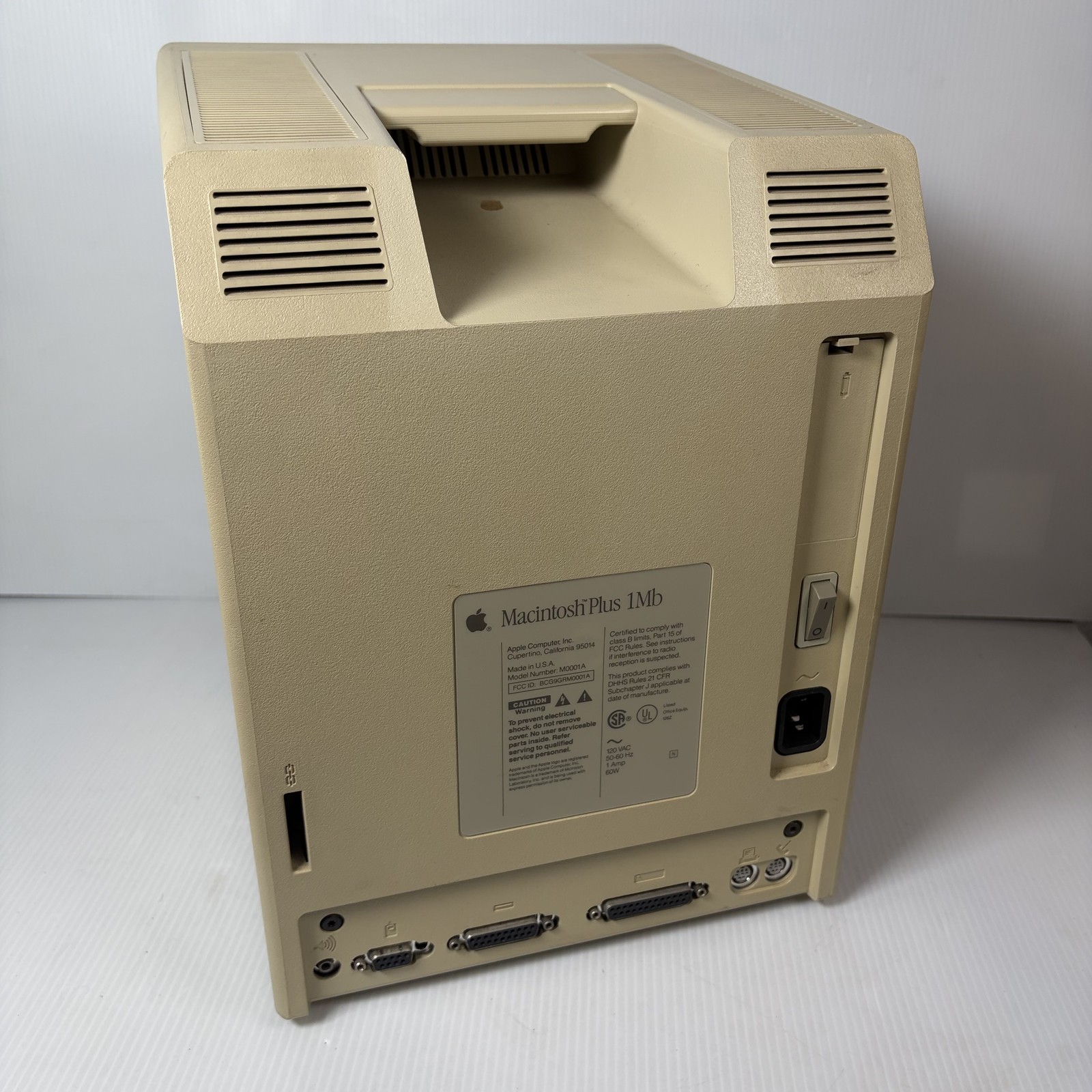 Vintage Apple Macintosh Plus 1MB M0001A Computer System 3.0 Working Beige