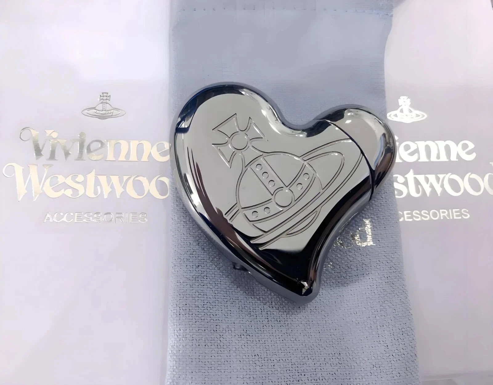 Vivienne Westwood Orb Heart Lighter Gunmetal Gas Lighters Luxury Pocket Lighter
