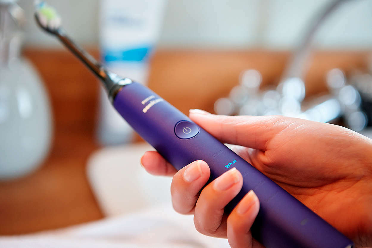 Philips Sonicare DiamondClean Amethyst Electric Toothbrush Handle HX9370