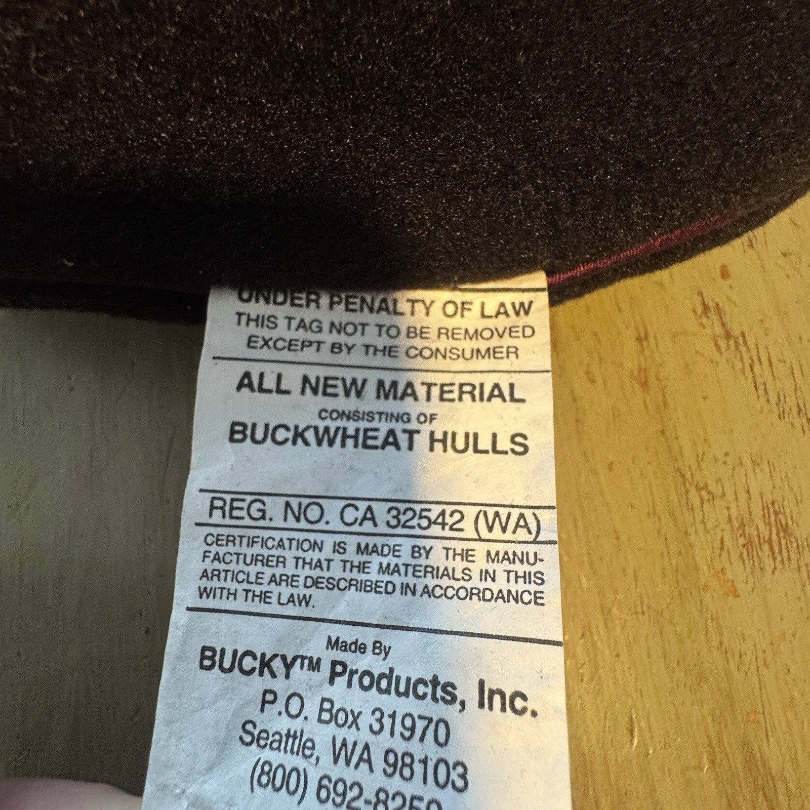 NWT Bucky Utopia U-Shaped Travel Neck Pillow Brown Burgundy Piping Buckwheat