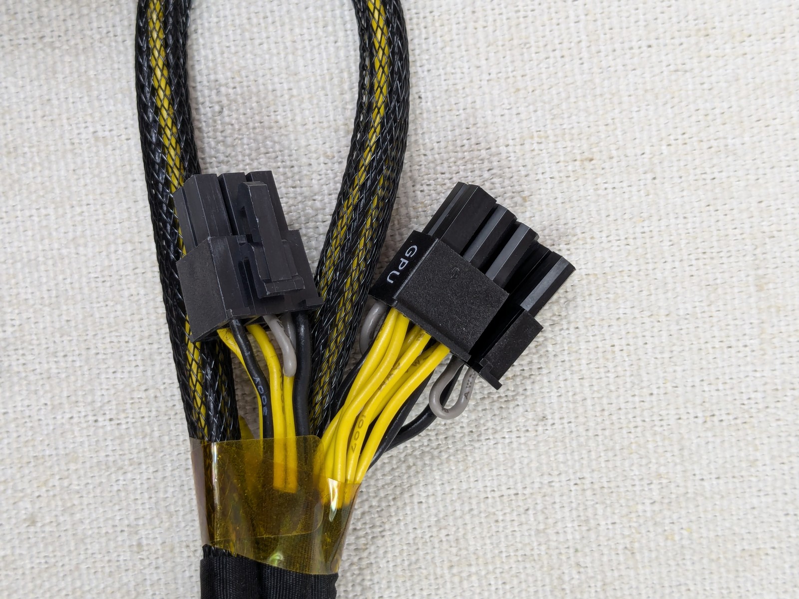 Dell N08NH GPU Power Adapter 6+2Pin to 6Pin for PowerEdge R720 R730