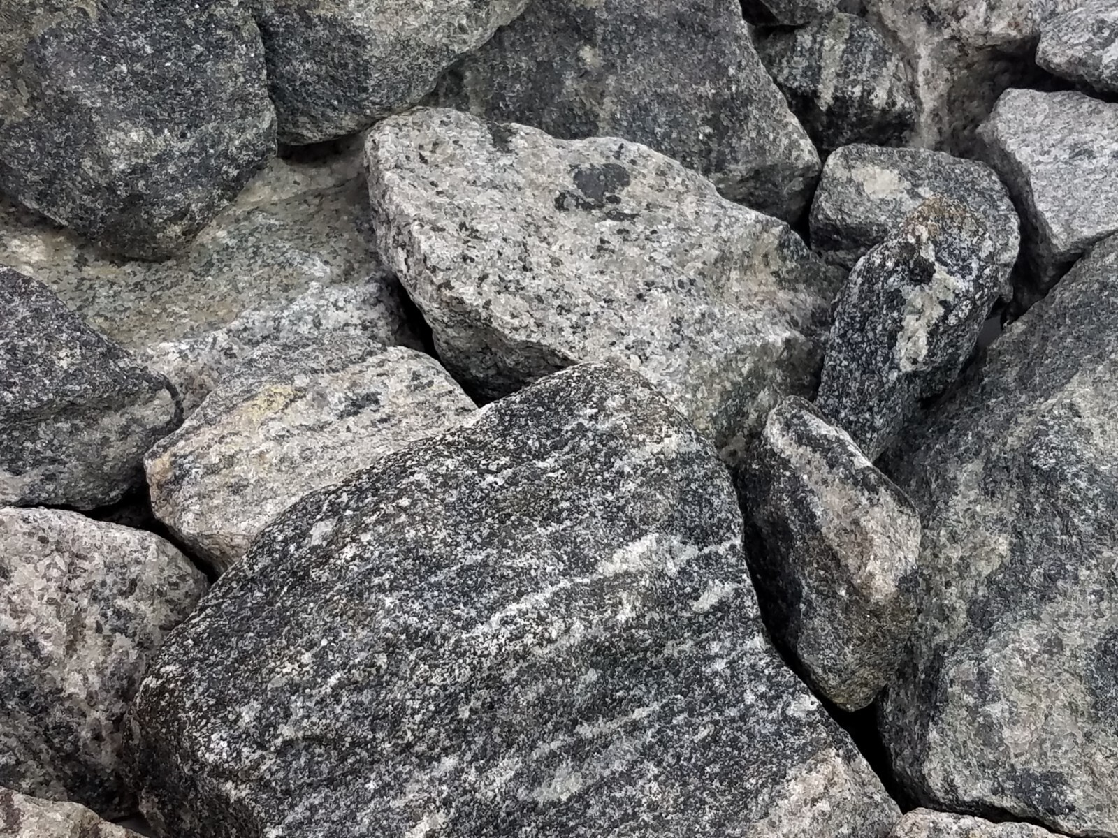 Rocks for Aquarium Stone Decorations 10lb Striped Granite Fish Tank Ornaments