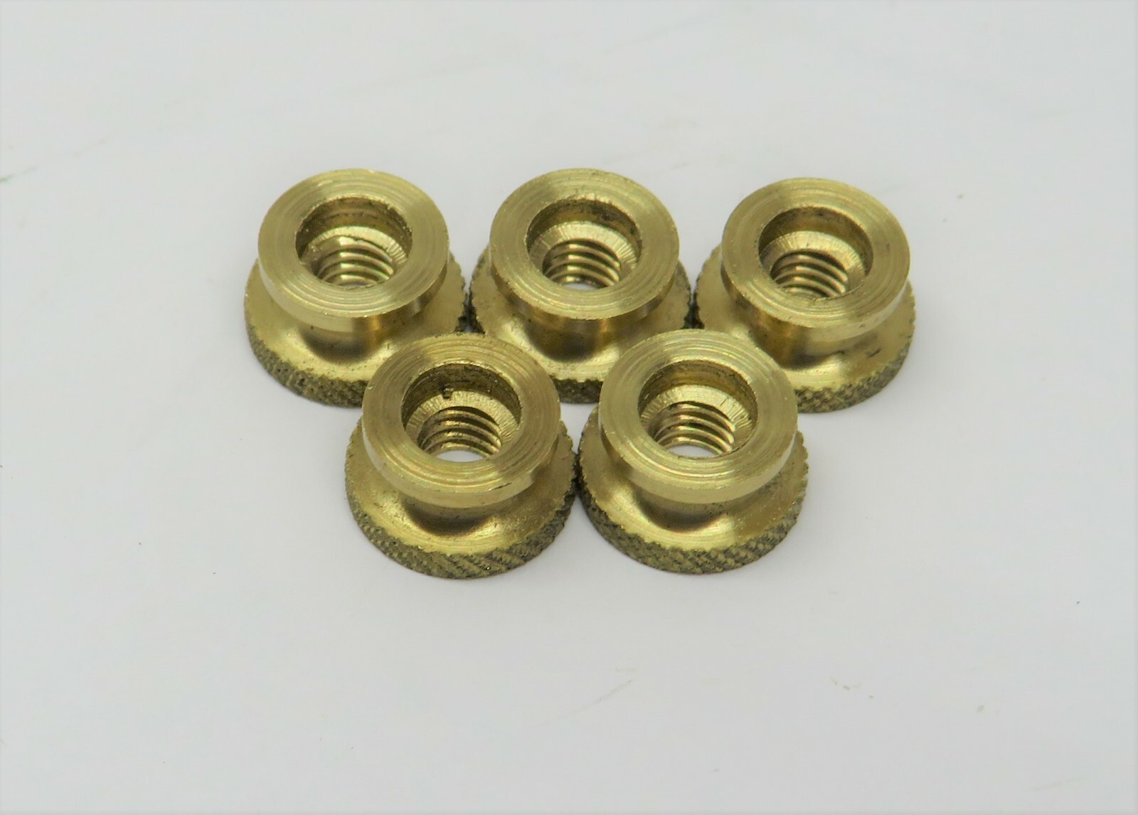 5 brass spark plug thumb nuts 8/32 by 5/16in OD Maytag