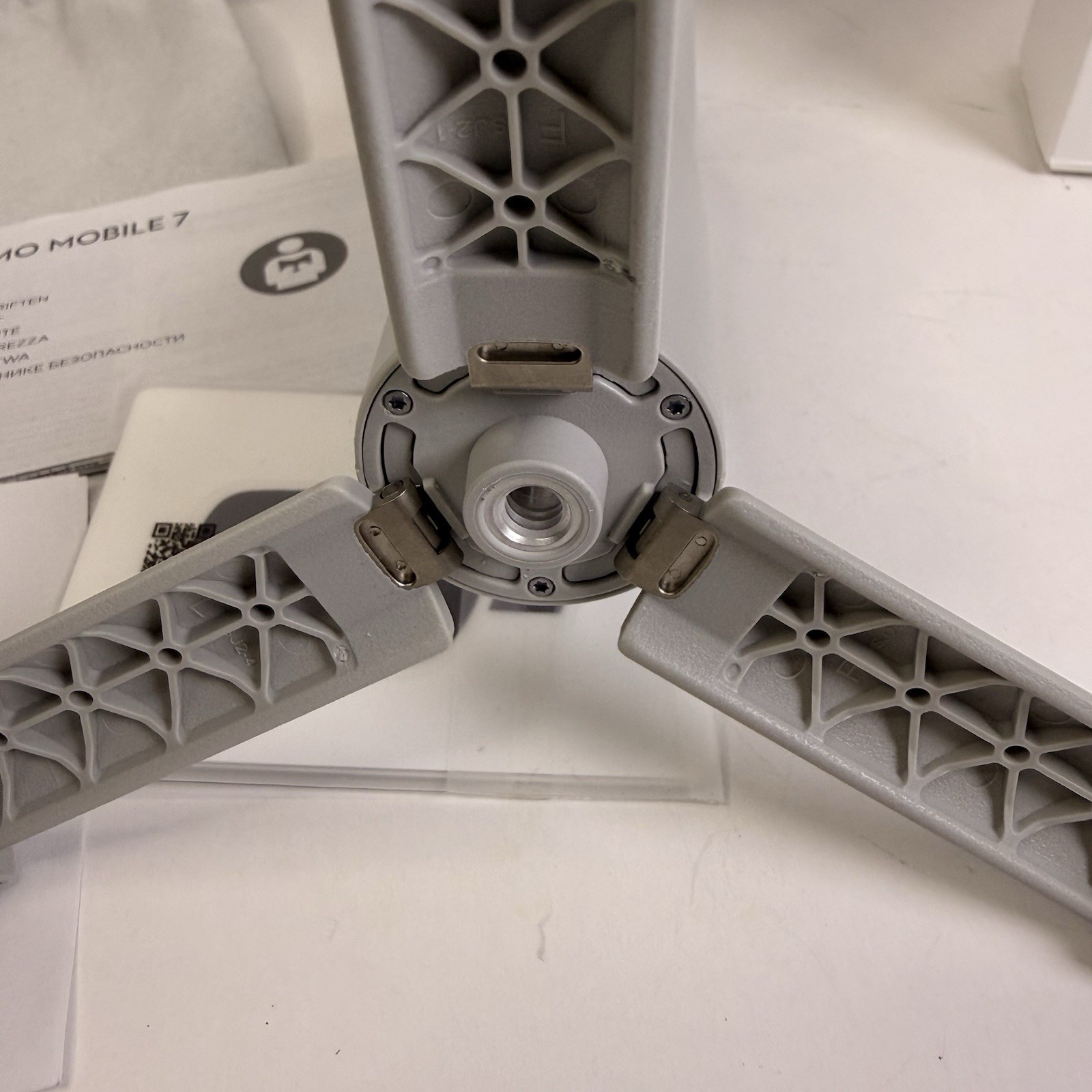 DJI Osmo Mobile 7 Smartphone Gimbal Stabilizer – Gray – Tested – w/ Box USED