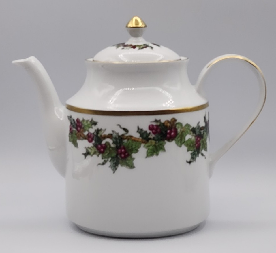 Royal Gallery The Holly and The Ivy Teapot or Coffee Pot with Sugar & Creamer
