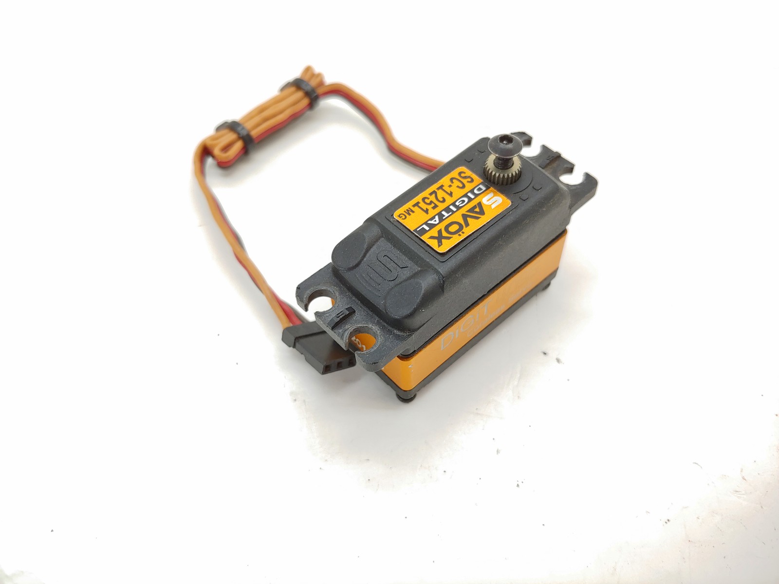 Savox SC-1251MG Low Profile High Speed Digital Servo Used BROKEN READ