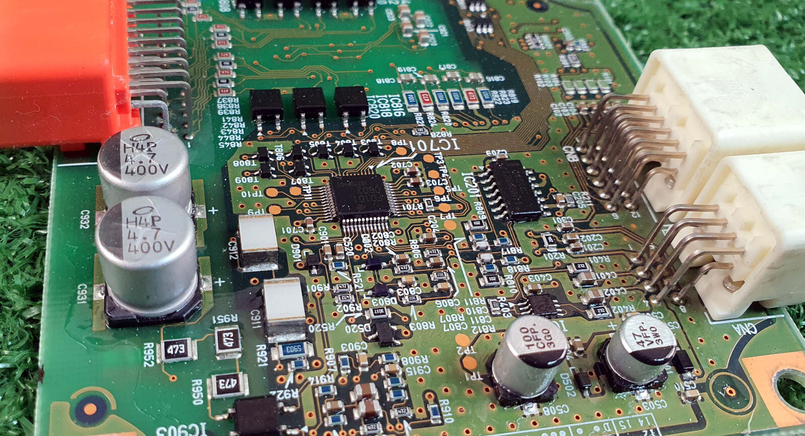 Toyota Prius Hybrid 2011-2015 Bettery Voltage Sensor Control module 89892-47080