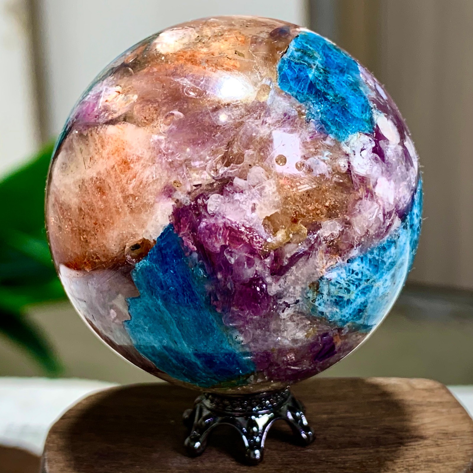 132G Natural Blue Aptite +Sun Stone purple lepidolite Sphere mineral sample