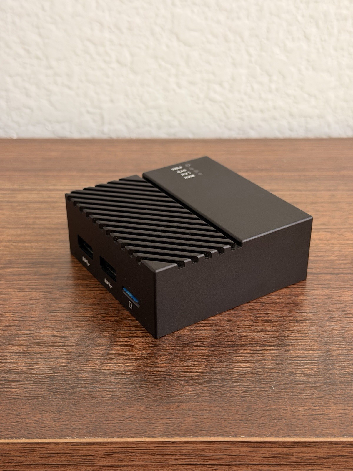 Friendly Elec NanoPi R4S Pre-Flashed OpenWrt 24.10.5 With Board, Case, MicroSD